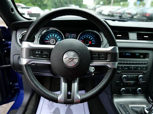 Photo of 2014 Deep Impact Blue Ford Mustang