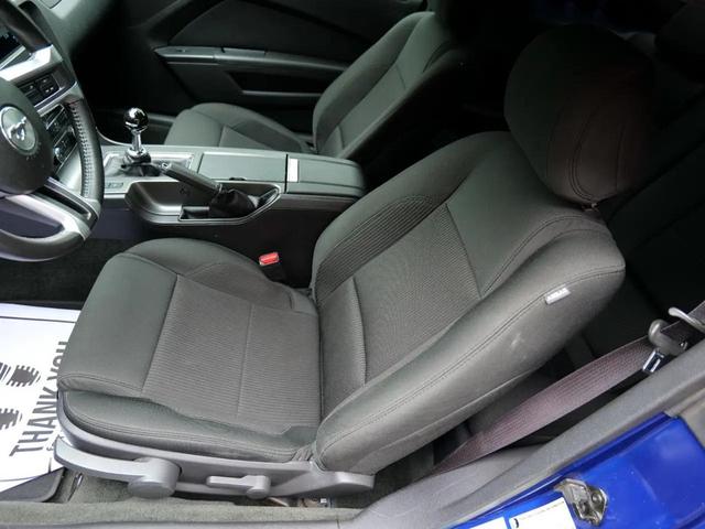 Photo of 2014 Deep Impact Blue Ford Mustang