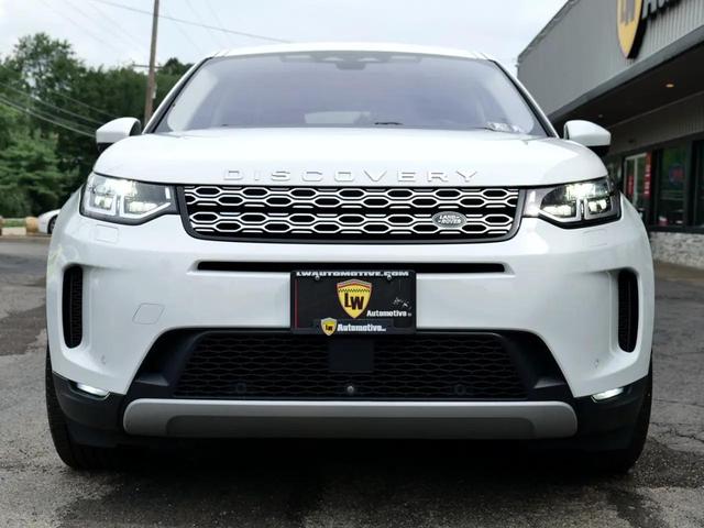 Photo of 2021 White Land Rover Discovery Sport