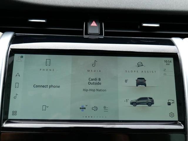 Photo of 2021 White Land Rover Discovery Sport