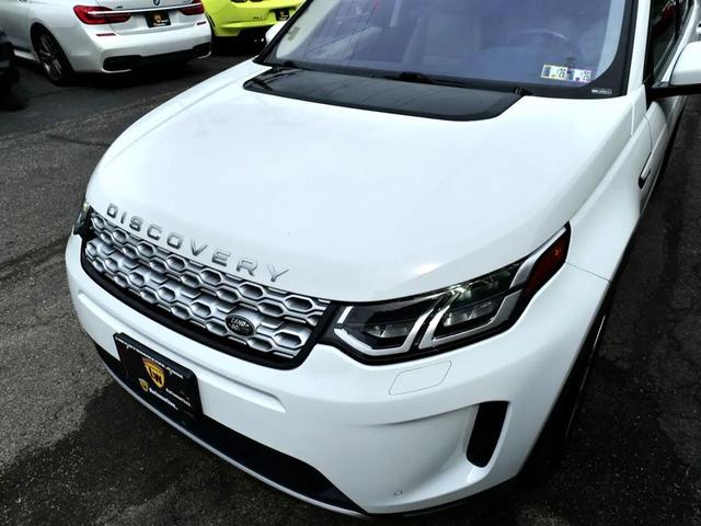 Photo of 2021 White Land Rover Discovery Sport