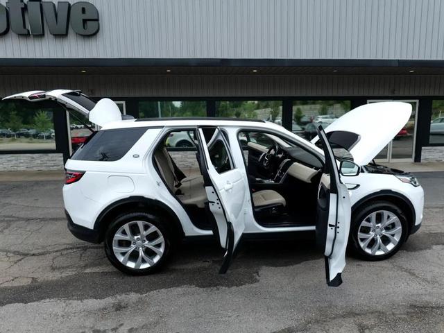 Photo of 2021 White Land Rover Discovery Sport
