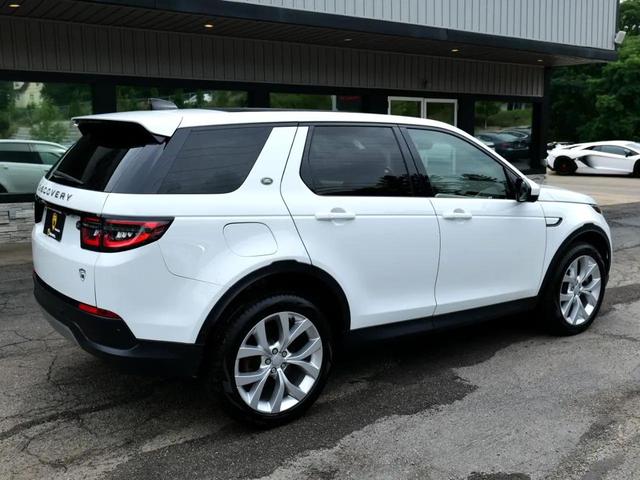 Photo of 2021 White Land Rover Discovery Sport
