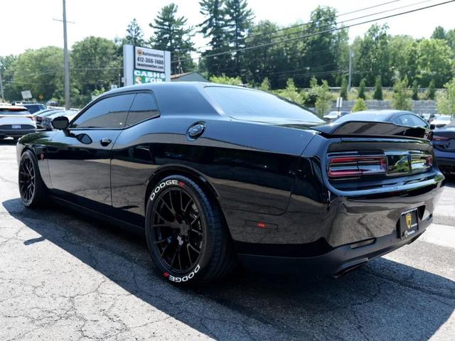 Photo of 2019 Pitch Black Clearcoat Dodge Challenger