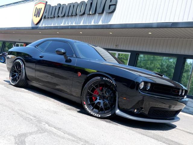 Photo of 2019 Pitch Black Clearcoat Dodge Challenger