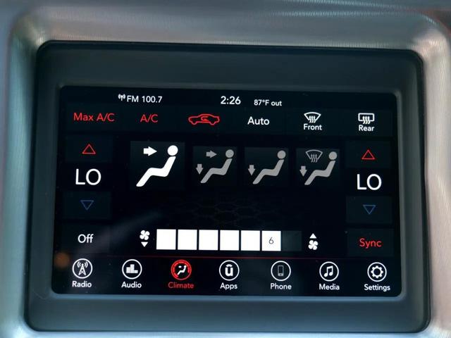 Photo of 2019 Pitch Black Clearcoat Dodge Challenger