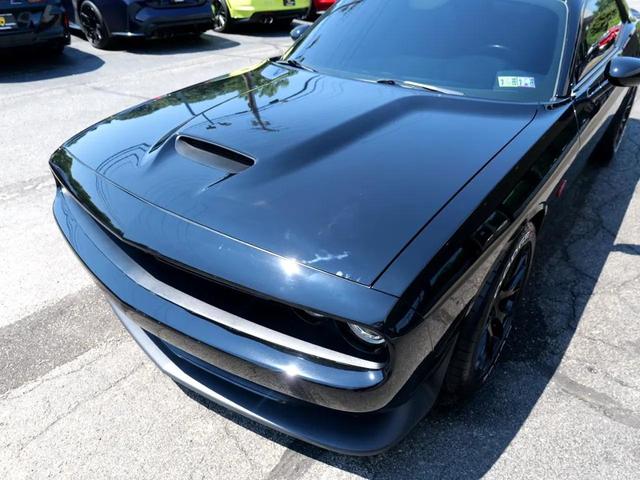 Photo of 2019 Pitch Black Clearcoat Dodge Challenger