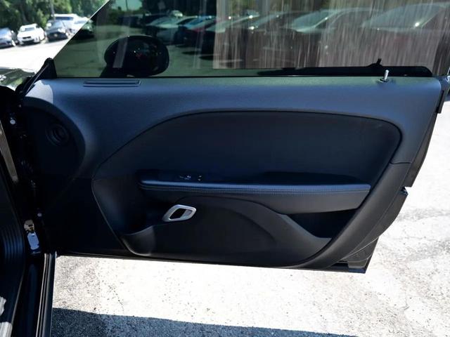 Photo of 2019 Pitch Black Clearcoat Dodge Challenger