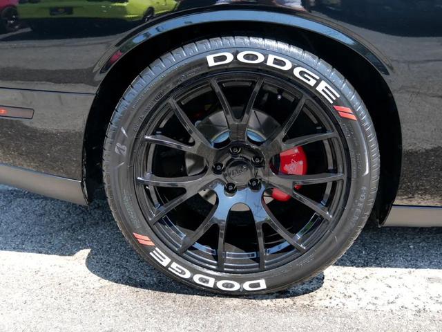 Photo of 2019 Pitch Black Clearcoat Dodge Challenger