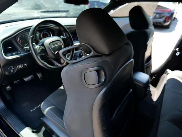 Photo of 2019 Pitch Black Clearcoat Dodge Challenger