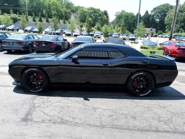 Photo of 2019 Pitch Black Clearcoat Dodge Challenger