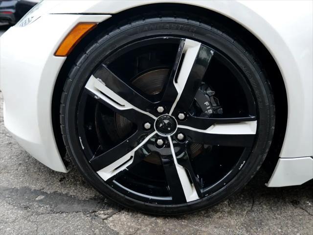 Photo of 2012 White Sand Fisker Karma