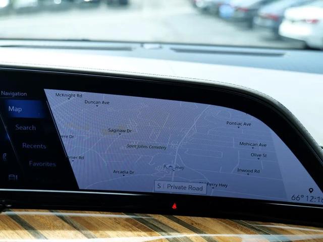 Photo of 2021 Crystal White Tricoat Cadillac Escalade