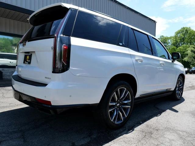Photo of 2021 Crystal White Tricoat Cadillac Escalade