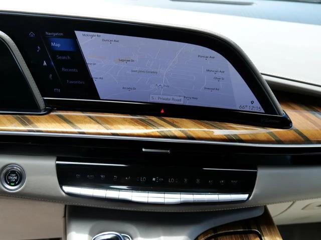 Photo of 2021 Crystal White Tricoat Cadillac Escalade