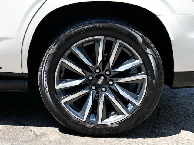 Photo of 2021 Crystal White Tricoat Cadillac Escalade