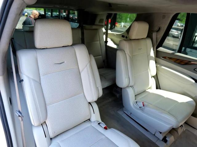 Photo of 2021 Crystal White Tricoat Cadillac Escalade