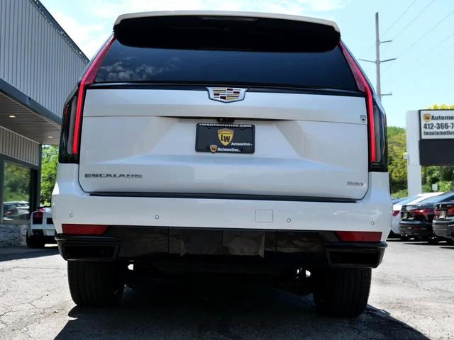 Photo of 2021 Crystal White Tricoat Cadillac Escalade