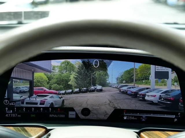 Photo of 2021 Crystal White Tricoat Cadillac Escalade