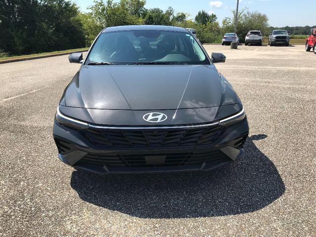 Photo of 2024 Ecotronic Gray Hyundai ELANTRA