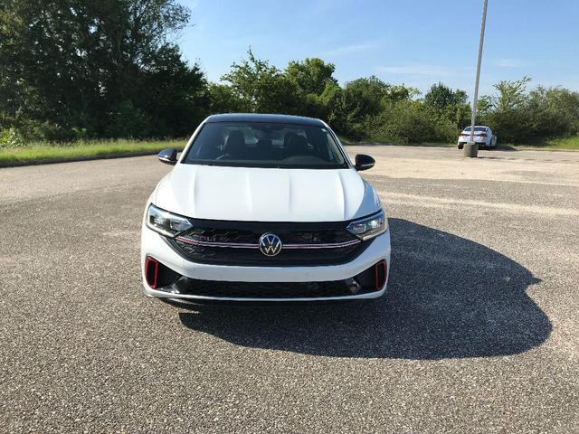 Photo of 2024 Pure White w/Deep Black Roof Volkswagen Jetta GLI