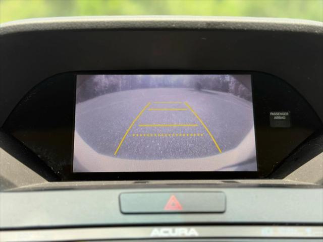 Photo of 2015 White Diamond Pearl Acura RDX