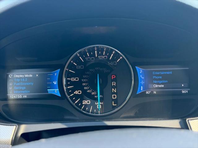 Photo of 2013 Tuxedo Black Metallic Ford Edge