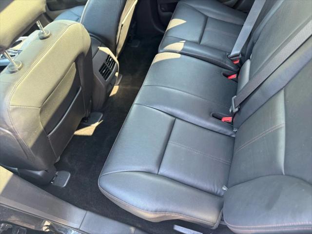 Photo of 2013 Tuxedo Black Metallic Ford Edge