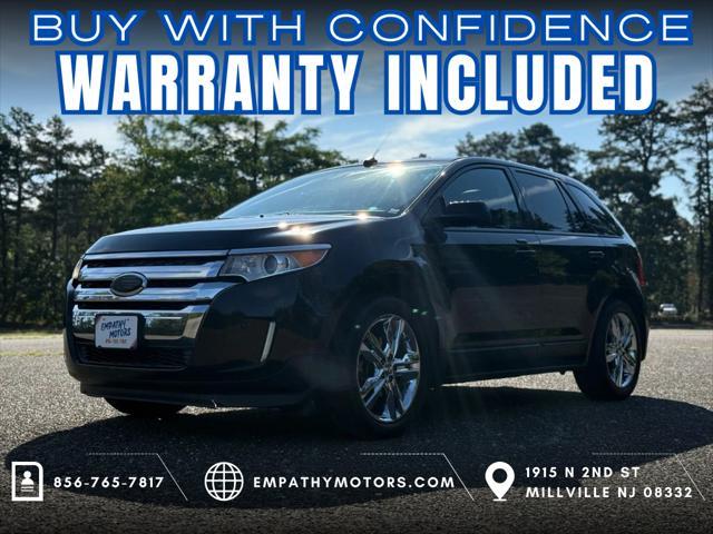 Photo of 2013 Tuxedo Black Metallic Ford Edge