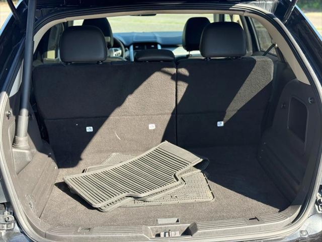 Photo of 2013 Tuxedo Black Metallic Ford Edge