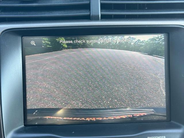 Photo of 2013 Tuxedo Black Metallic Ford Edge