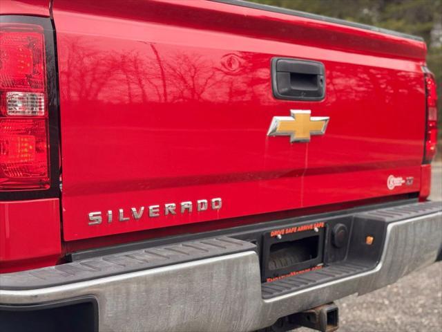 Photo of 2014 Red Chevrolet Silverado 1500