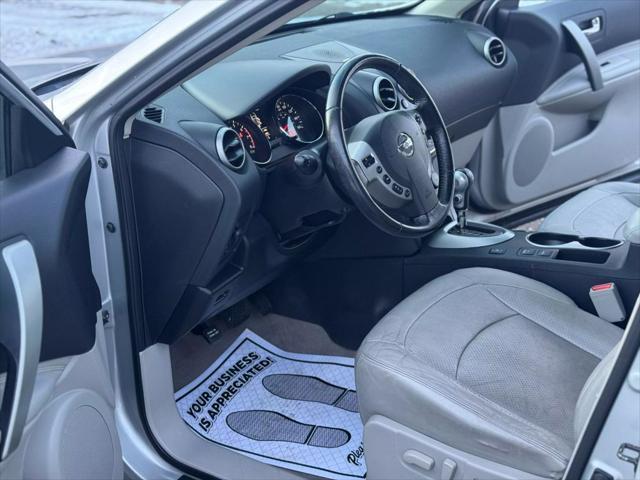 Photo of 2013 Brilliant Silver Metallic Nissan Rogue