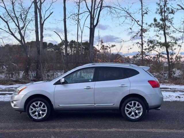 Photo of 2013 Brilliant Silver Metallic Nissan Rogue