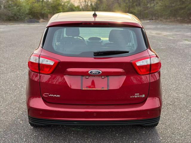 Photo of 2015 maroon Ford C-Max Hybrid