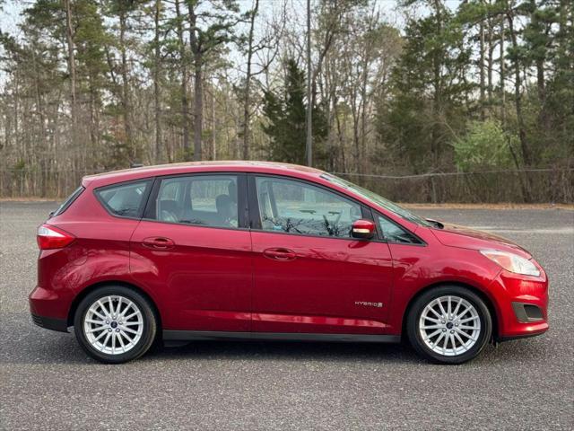 Photo of 2015 maroon Ford C-Max Hybrid