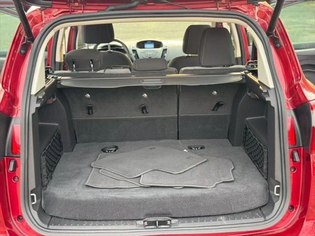 Photo of 2015 maroon Ford C-Max Hybrid