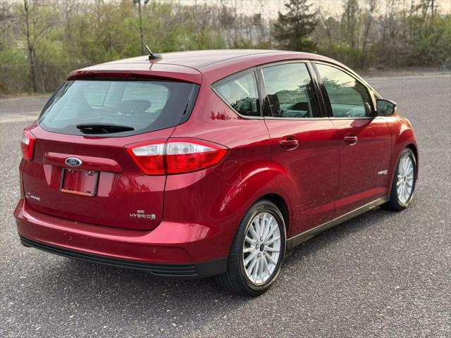 Photo of 2015 maroon Ford C-Max Hybrid
