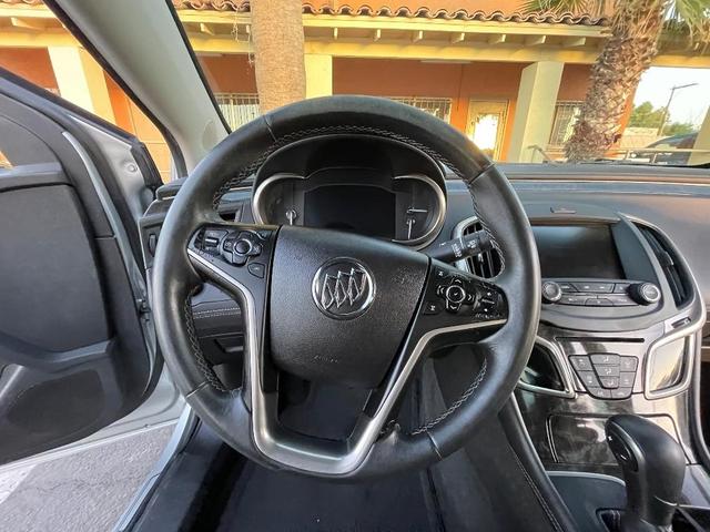 Photo of 2014 Silver Metallic Buick LaCrosse