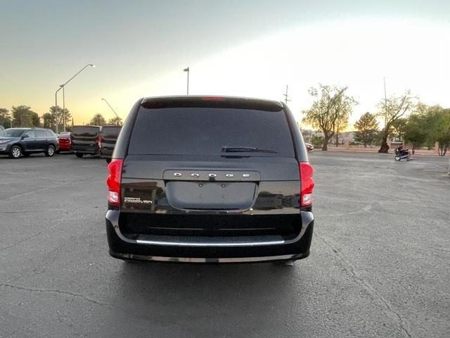 Photo of 2015 Black Dodge Grand Caravan