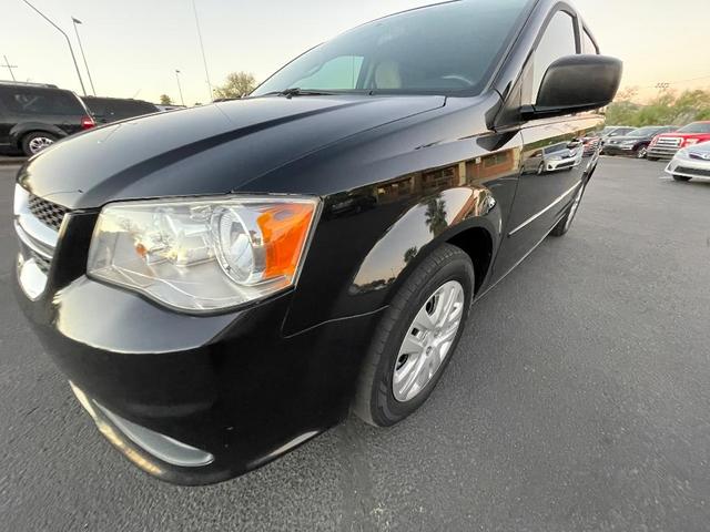 Photo of 2015 Black Dodge Grand Caravan
