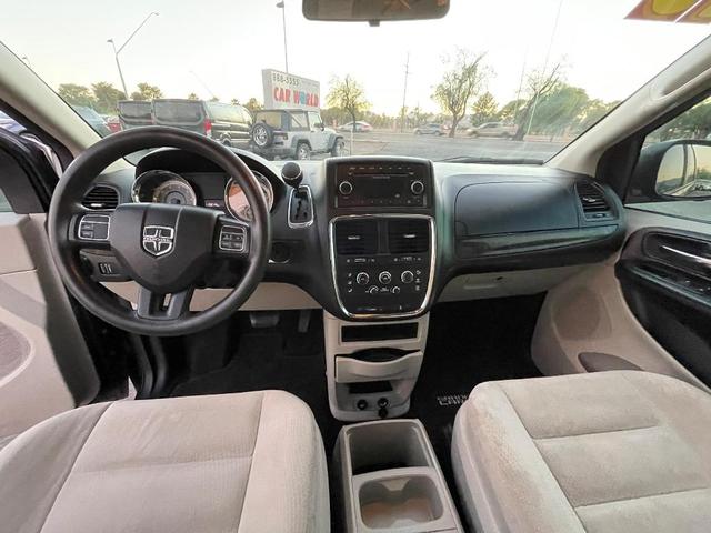 Photo of 2015 Black Dodge Grand Caravan
