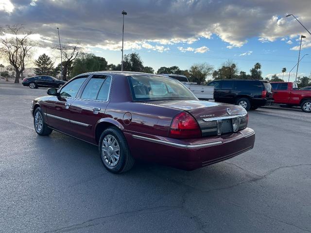 Photo of 2006 Burgundy Mercury Grand Marquis
