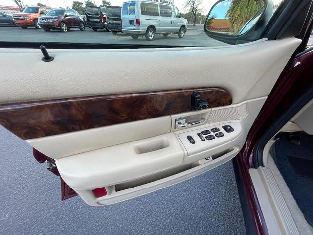 Photo of 2006 Burgundy Mercury Grand Marquis