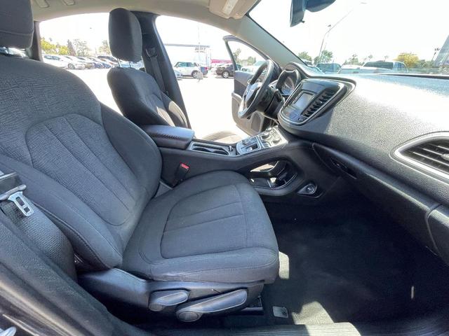 Photo of 2016 Gray Chrysler 200