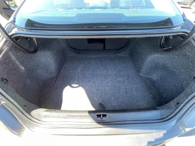 Photo of 2016 Gray Chrysler 200