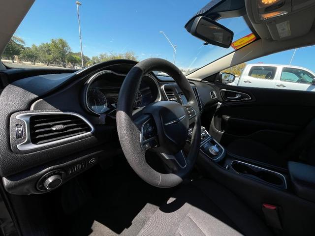 Photo of 2016 Gray Chrysler 200