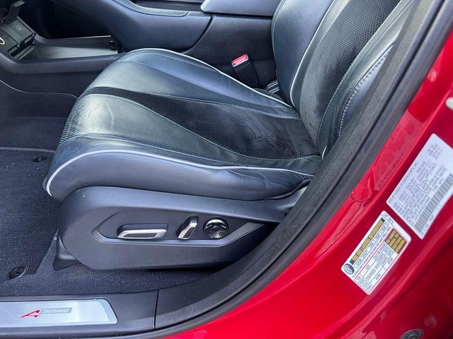 Photo of 2019 Red Acura RDX