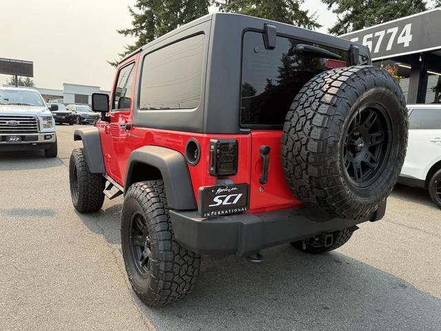 Photo of 2013 Rock Lobster Clearcoat Jeep Wrangler