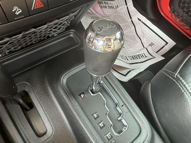 Photo of 2013 Rock Lobster Clearcoat Jeep Wrangler